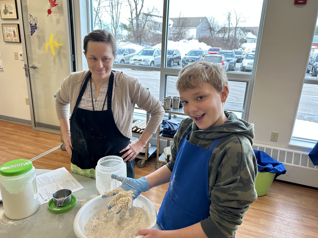 4th grade students cooking at FARMs Kitchen