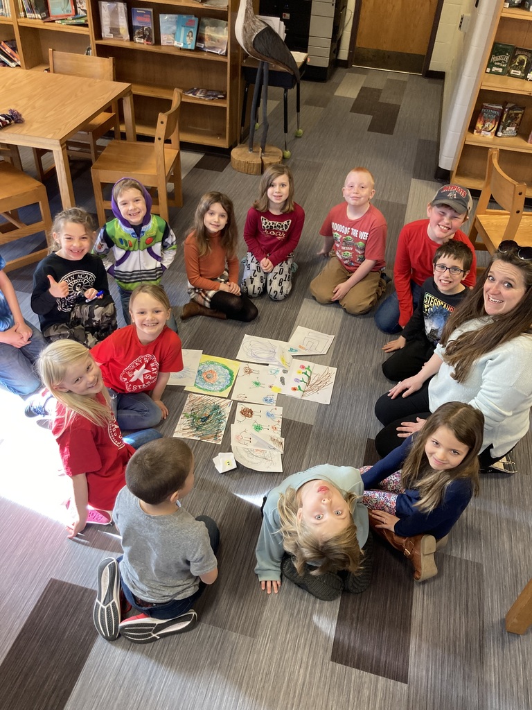 2nd graders with Mrs Allen in the Library